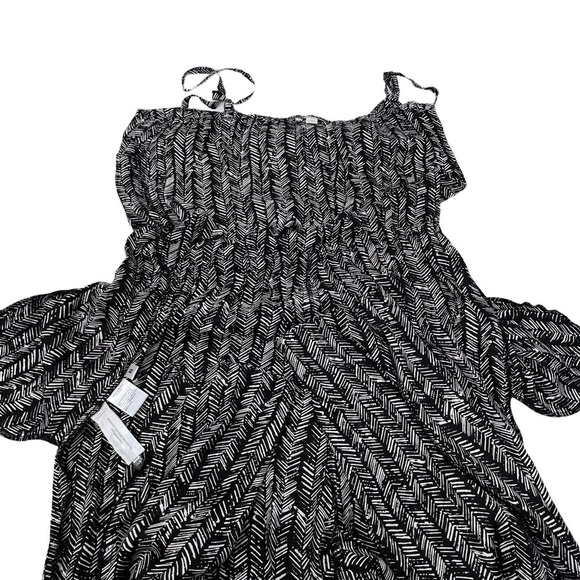 LOFT Black White Geometric Print Straight Neck Belted Jumpsuit Pockets Size M - Picture 10 of 11